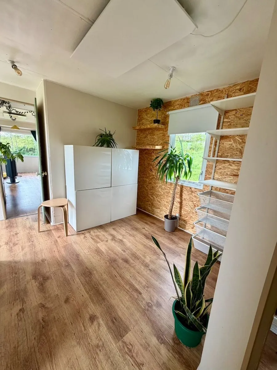Renovated Mobile Home for Sale - Winter Pack - Image 2