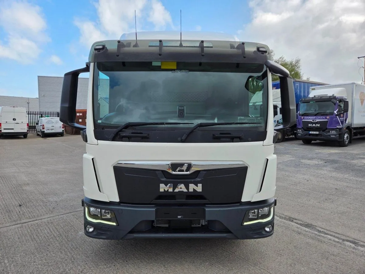Man TGL 8.190 Tipper - Image 1