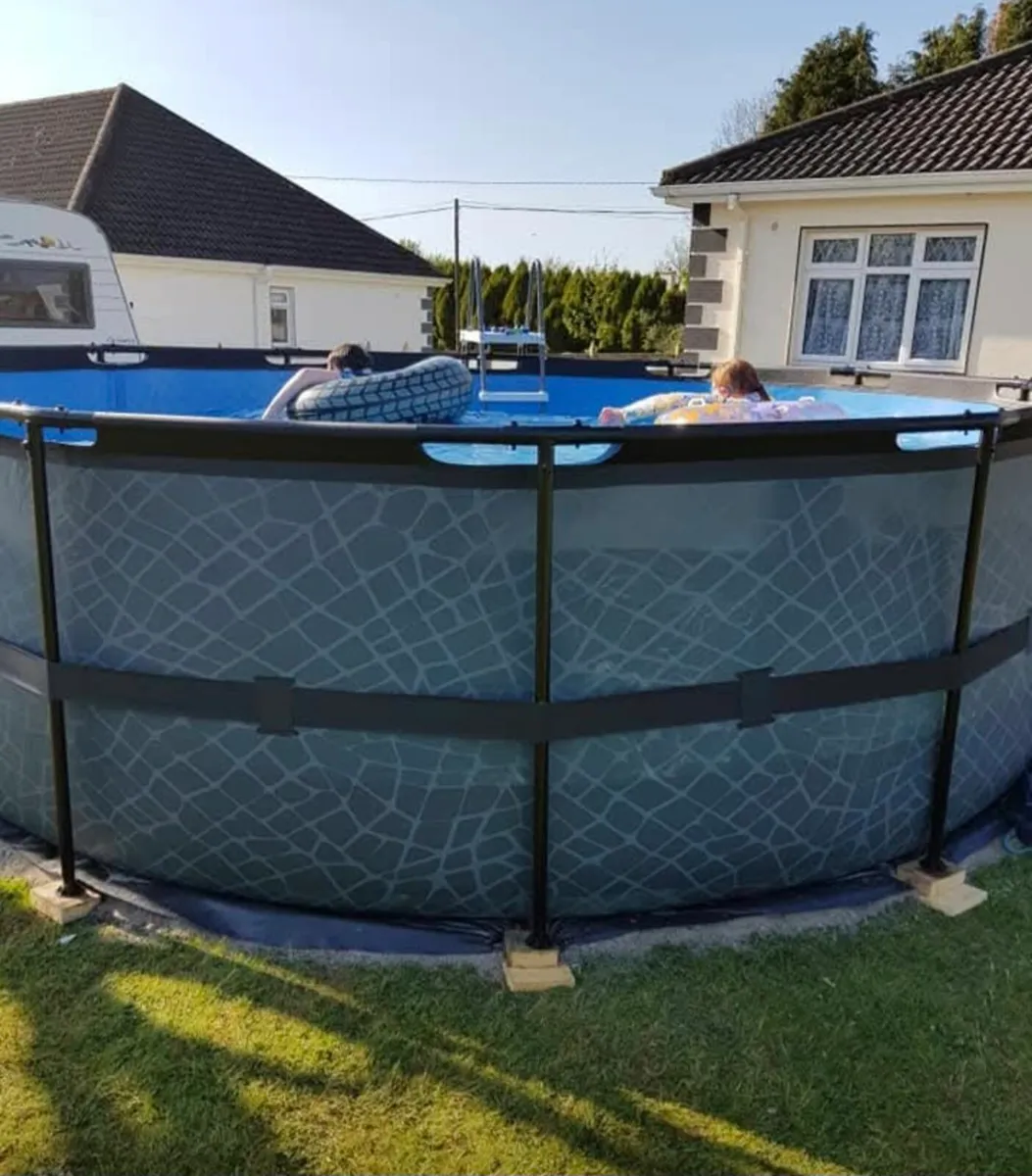 Swimming pool - Image 3