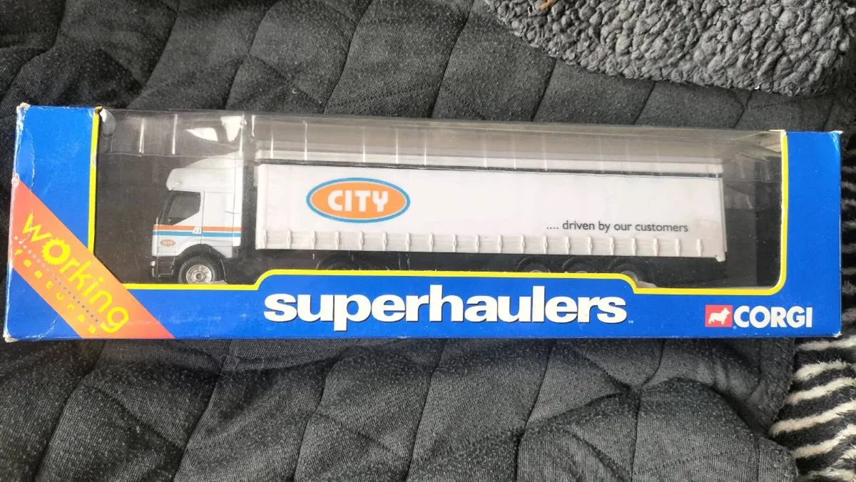 CORGI SUPERHAULERS RENAULT TRUCK DIECAST - Image 1
