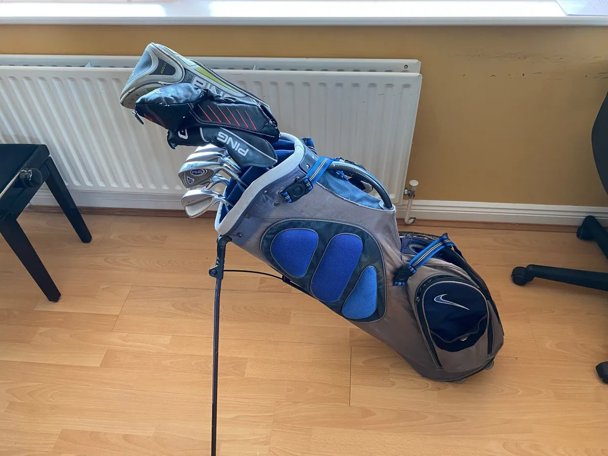 Ping set of clubs and bag - Image 1