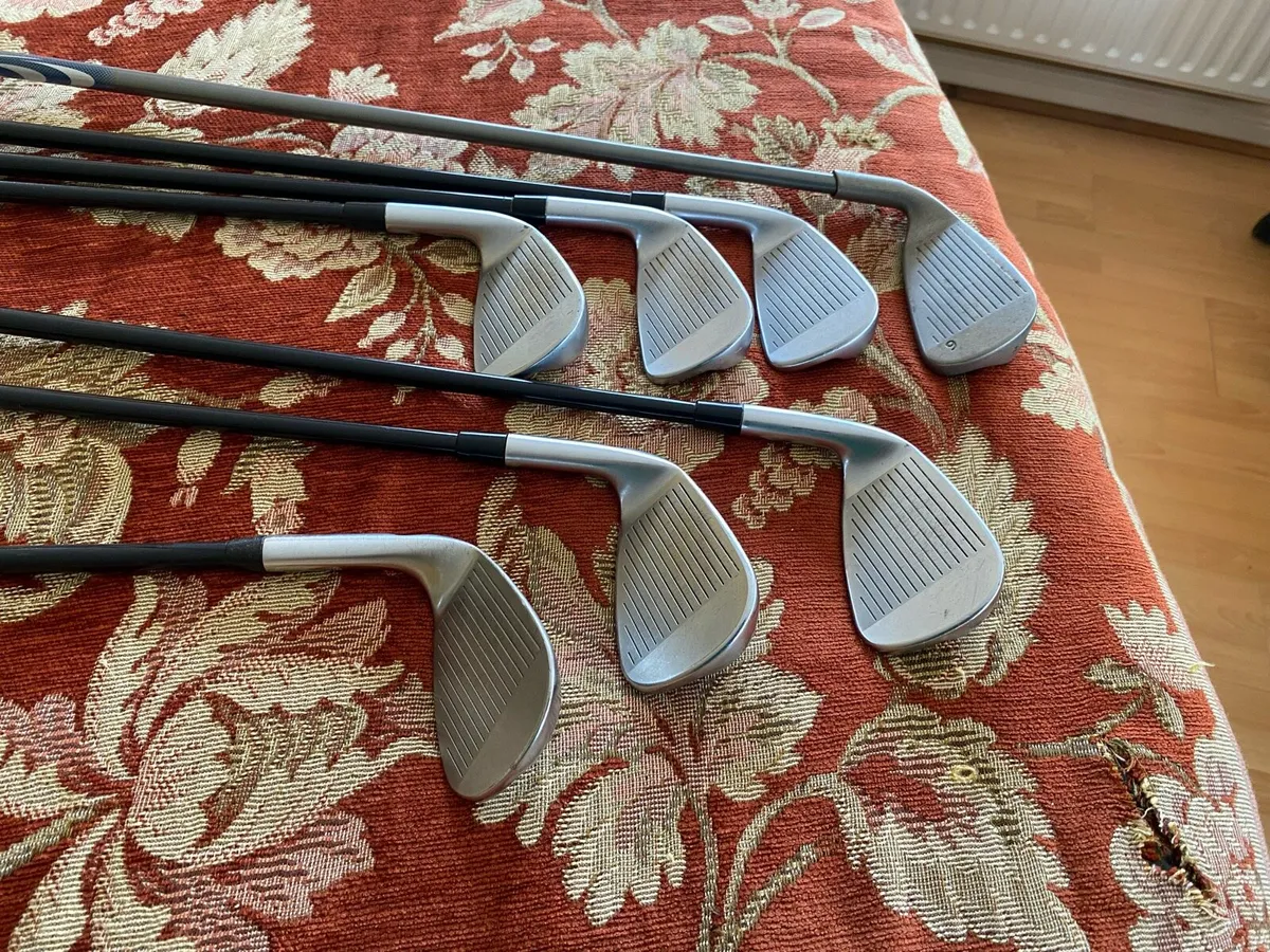Ping set of clubs and bag - Image 4