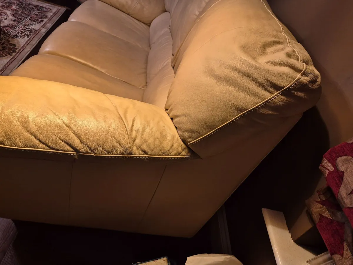 Leather 3 piece and 2 piece sofas - Image 3