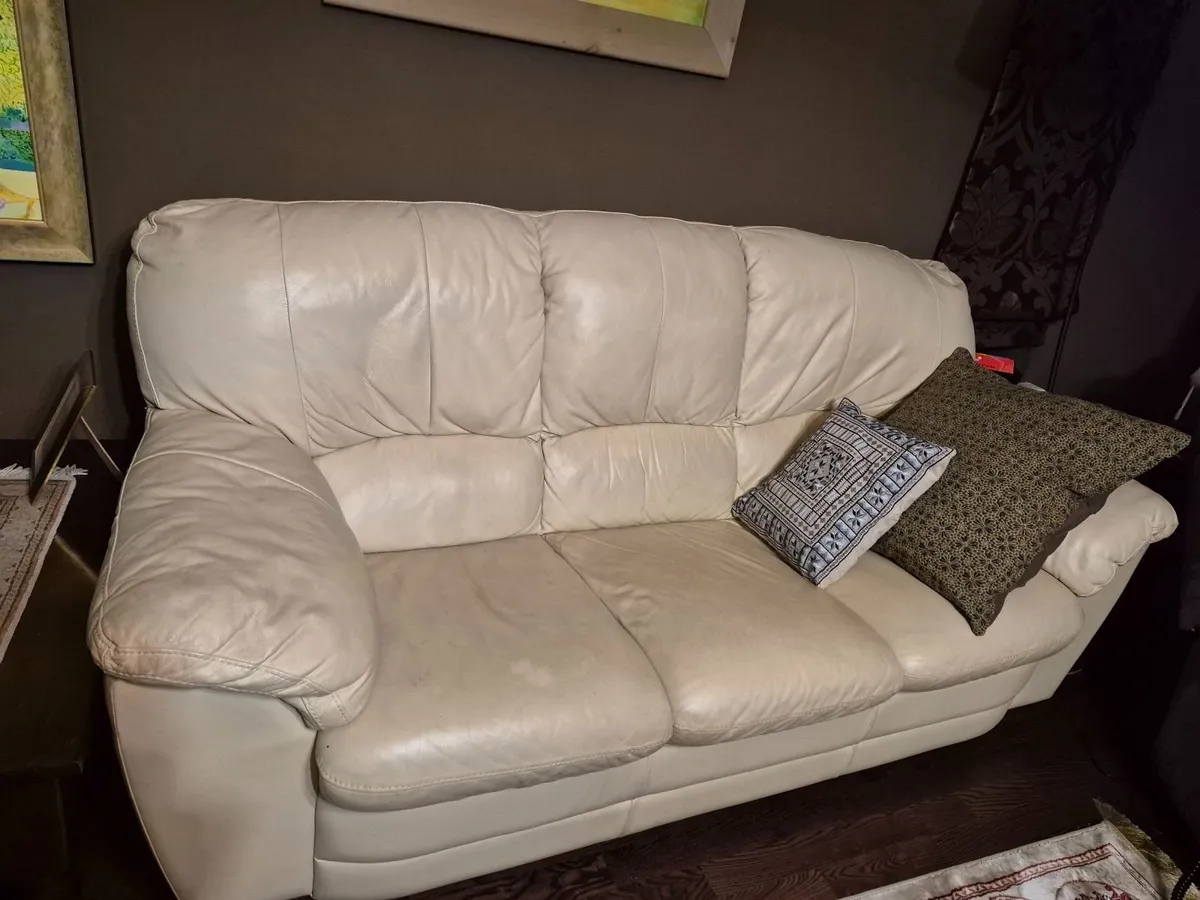 Leather 3 piece and 2 piece sofas - Image 4