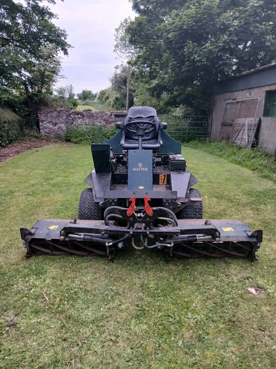 Ride-on lawnmower - Image 2