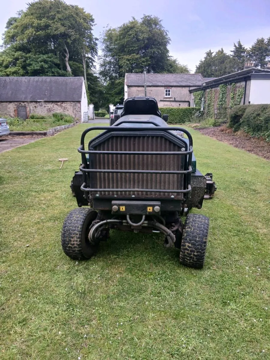Ride-on lawnmower - Image 3