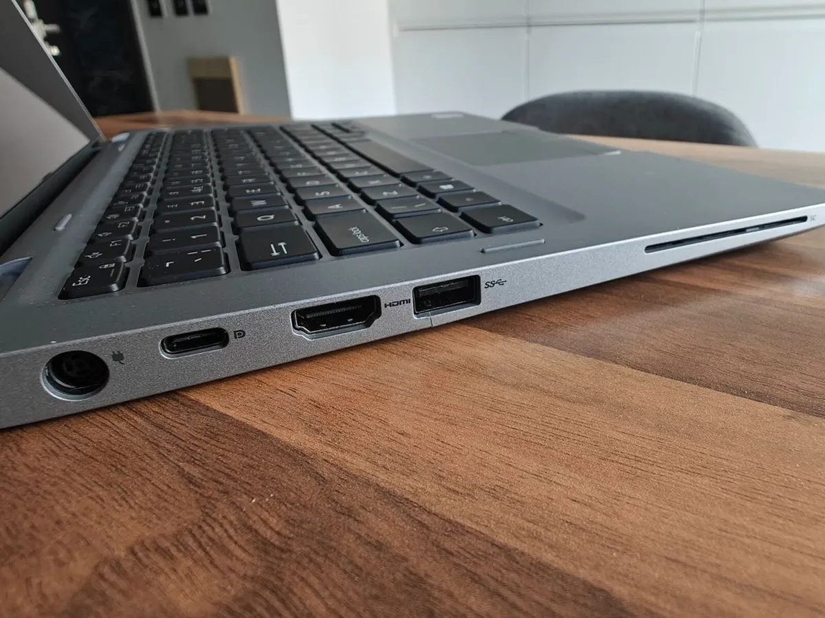 DELL Latitude 5310 2-in-1 360 Rotated Touchscreen - Image 4