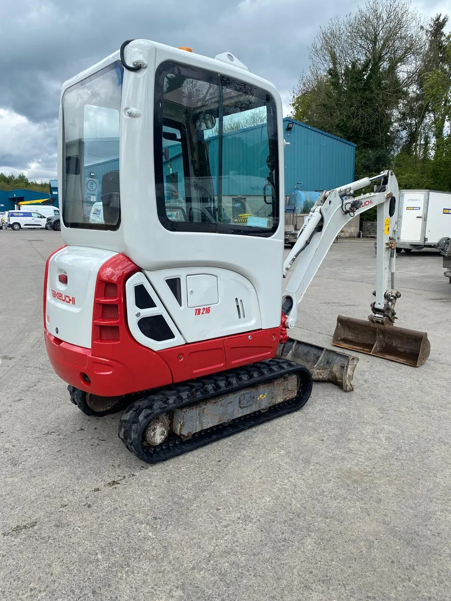 2016 TAKEUCHI TB216 1.5T MINI EXCAVATOR - Image 1
