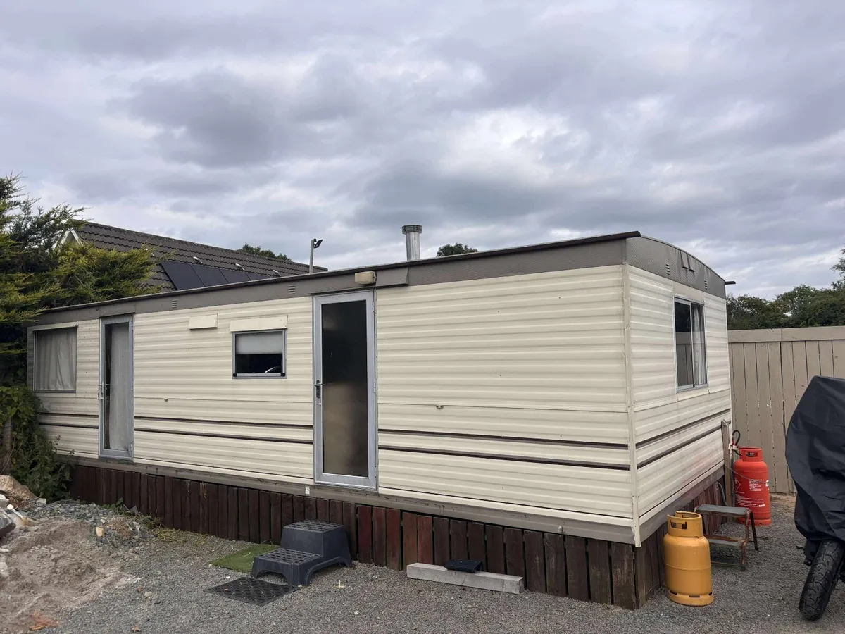 Bluebird Solaris Static Caravan - Image 2