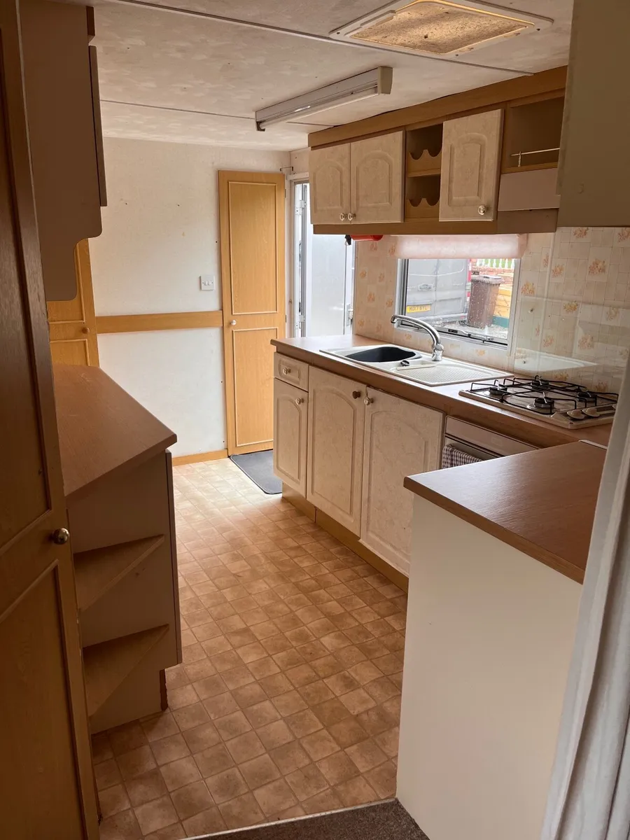 Bluebird Solaris Static Caravan - Image 4