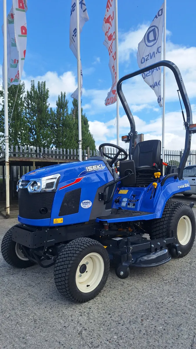 Demo Iseki TXGS24 compact tractor & deck - Image 2