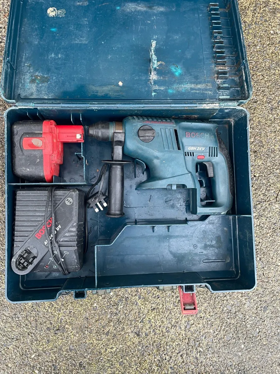 Bosh 24 volt SDs drill - Image 1
