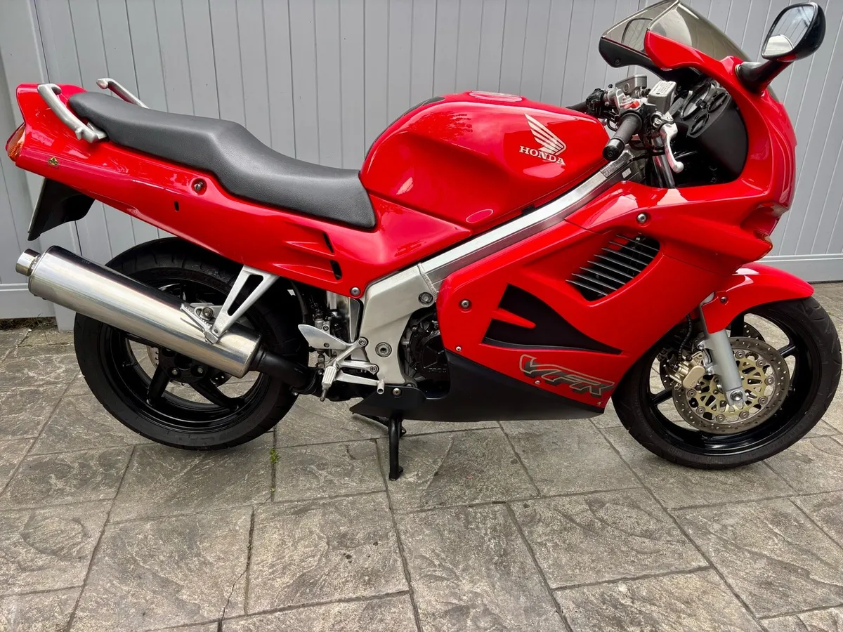Honda VFR750 RC36/2 - Image 1