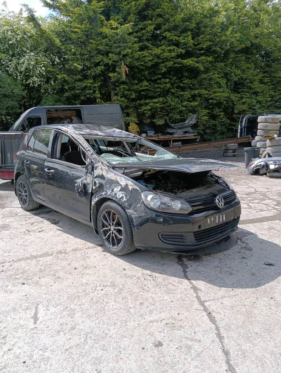 Breaking VW golf 2012 1.6tdi - Image 1