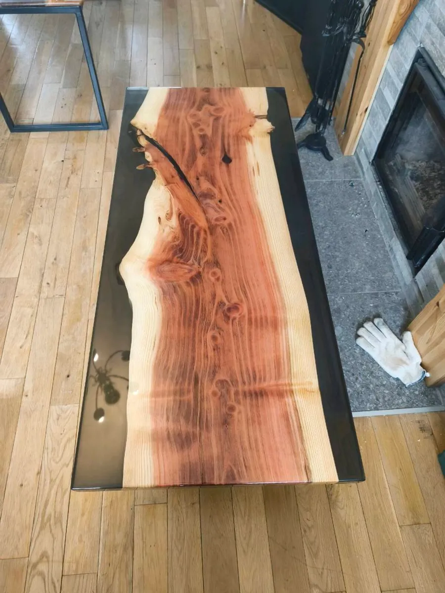 Epoxy coffy table - Image 1