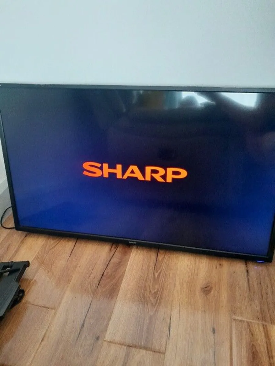 42 " television - Image 1