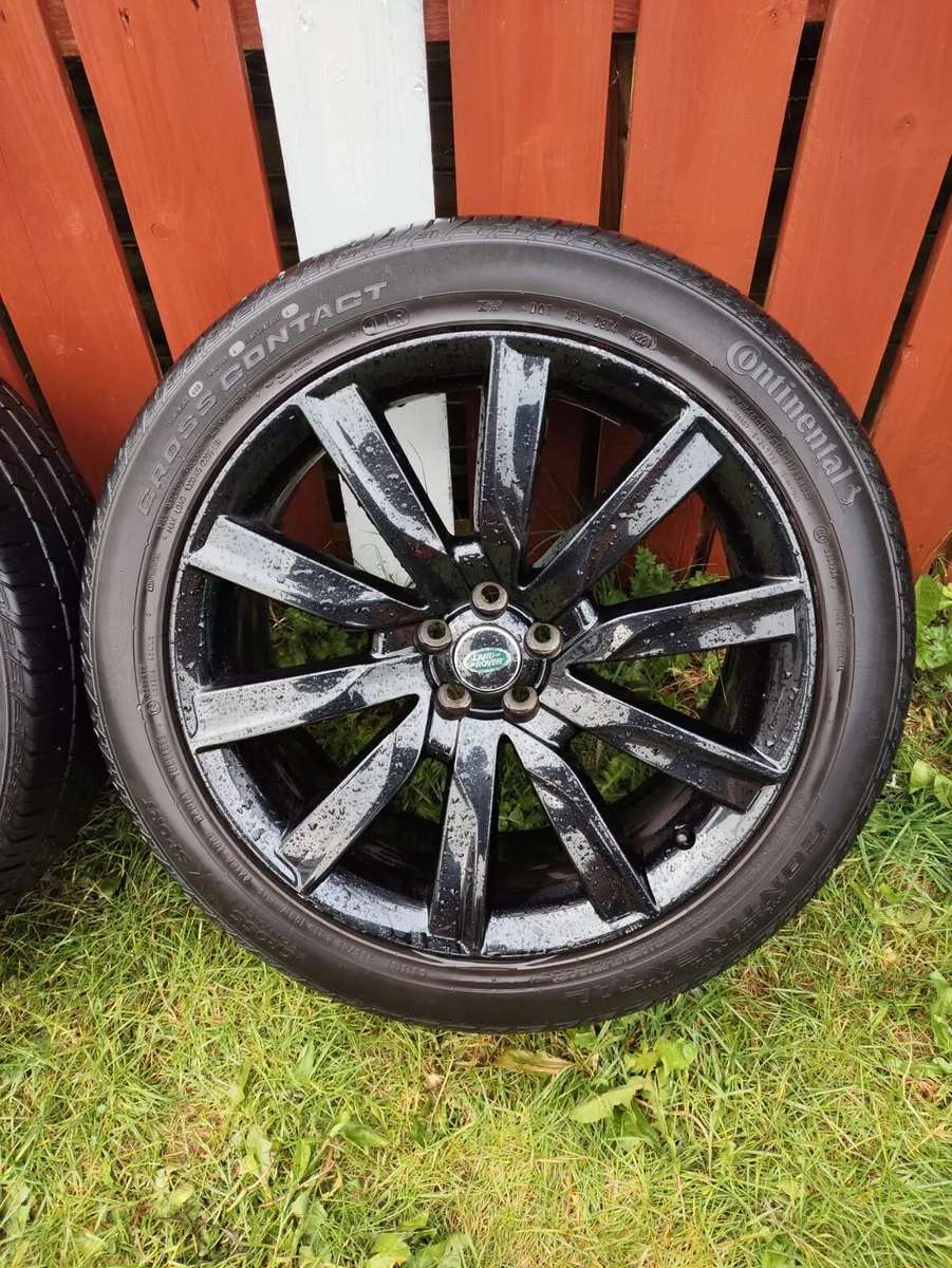 Genuine 21" range rover/land rover Gloss Black - Image 4