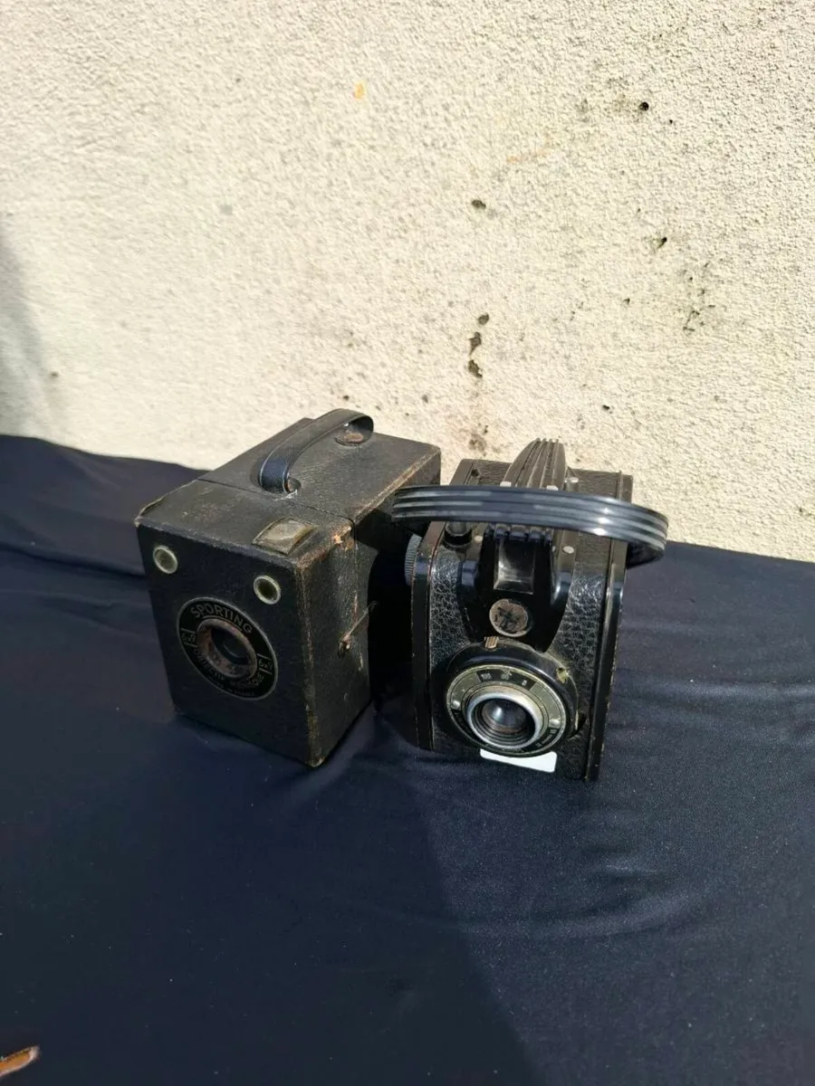 By post only Lot of 2 vintage camera - Image 1