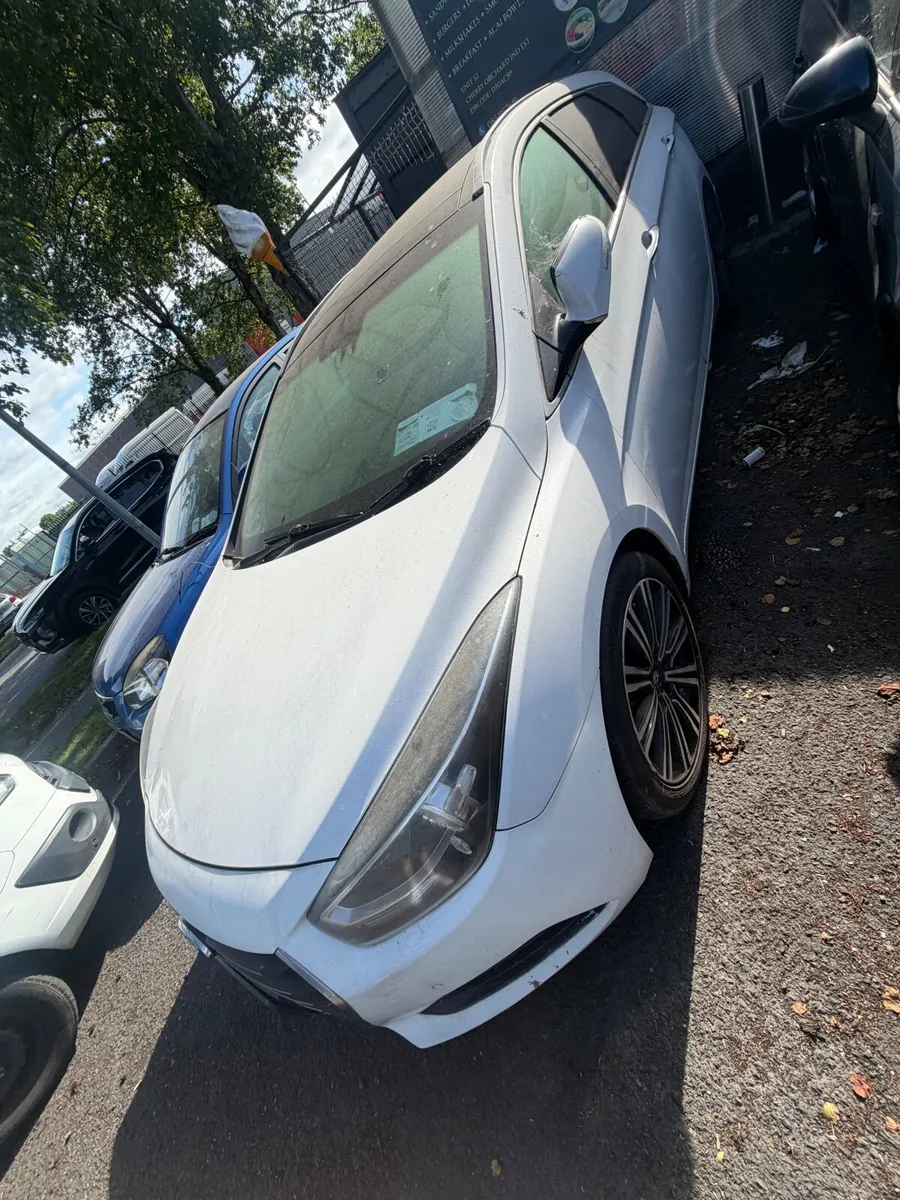 Hyundai i40 (AUTO) NEEDS ENGINE - Image 1