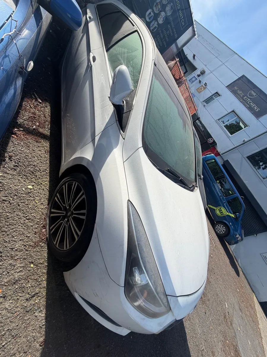 Hyundai i40 (AUTO) NEEDS ENGINE - Image 2