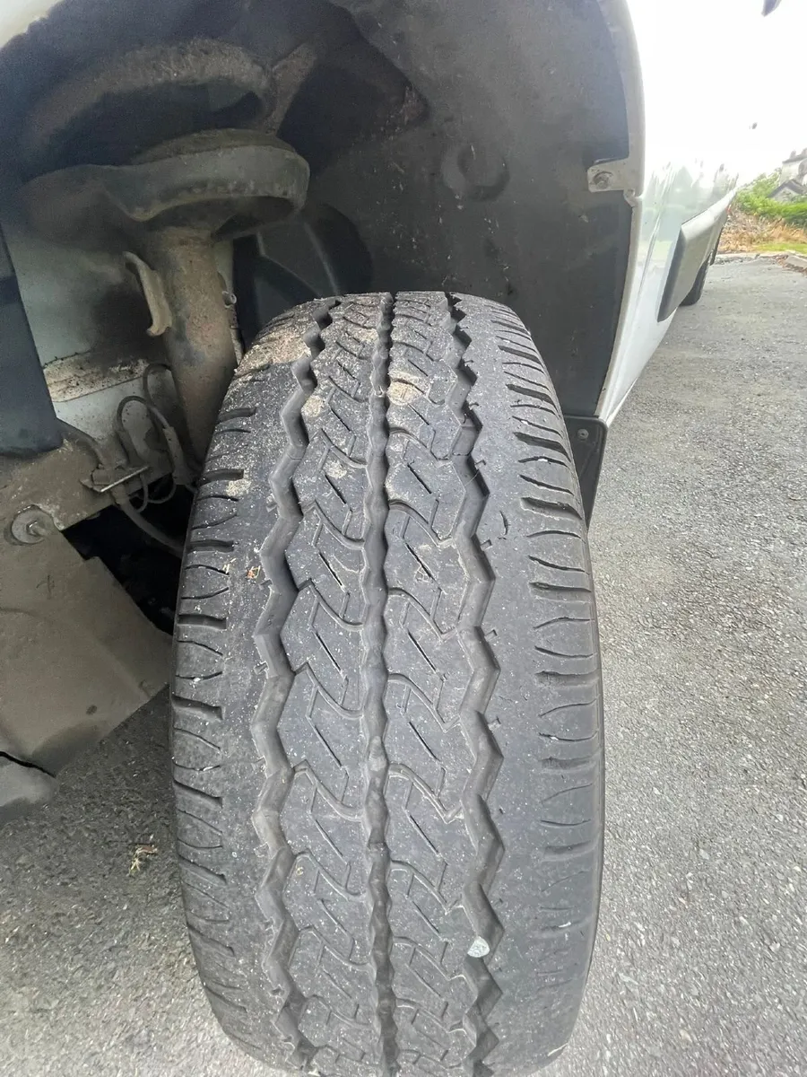 Nissan NV400 2018 - Image 2