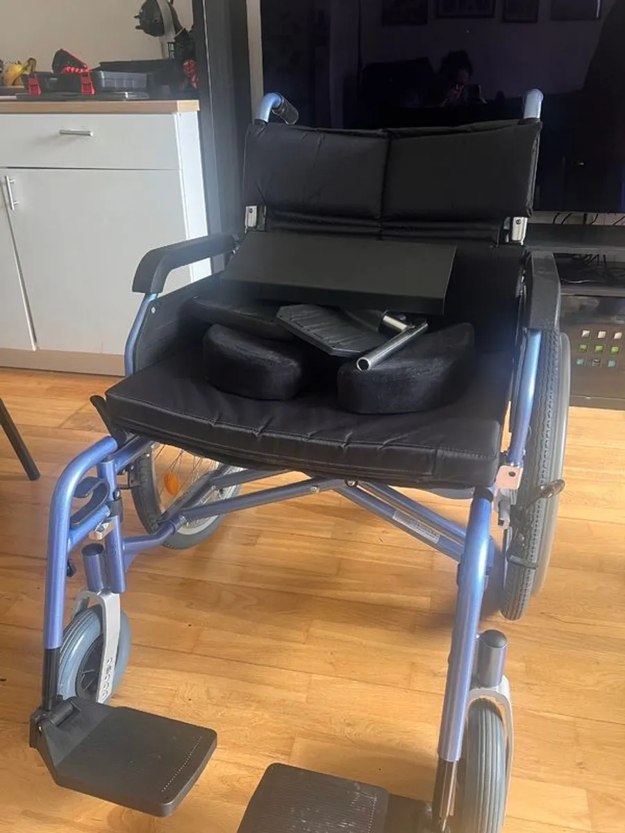 Wheelchair - Image 4