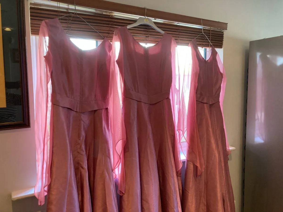 3 x bridesmaids dresses. - Image 2