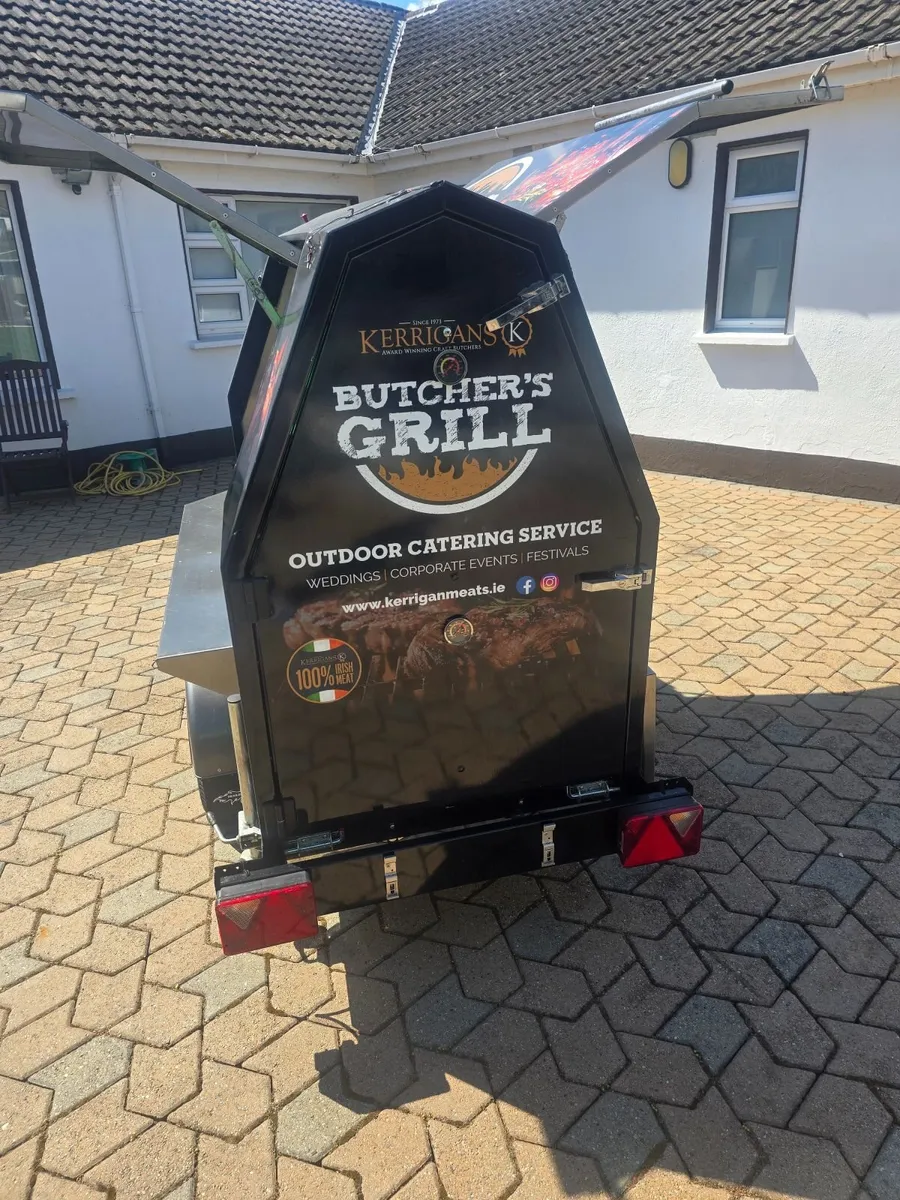 Charcoal BBQs - Image 4