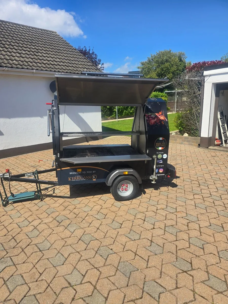 Charcoal BBQs - Image 2