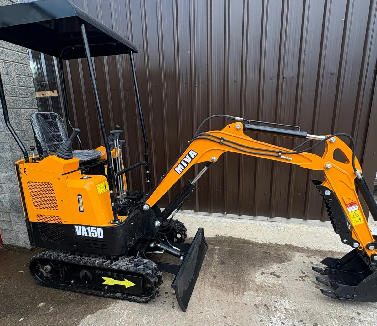 Miva VA15D 1.5 Ton Mini  Digger Unused . - Image 2