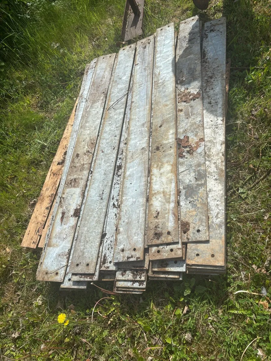 41 flat plate galvanised steel - Image 1