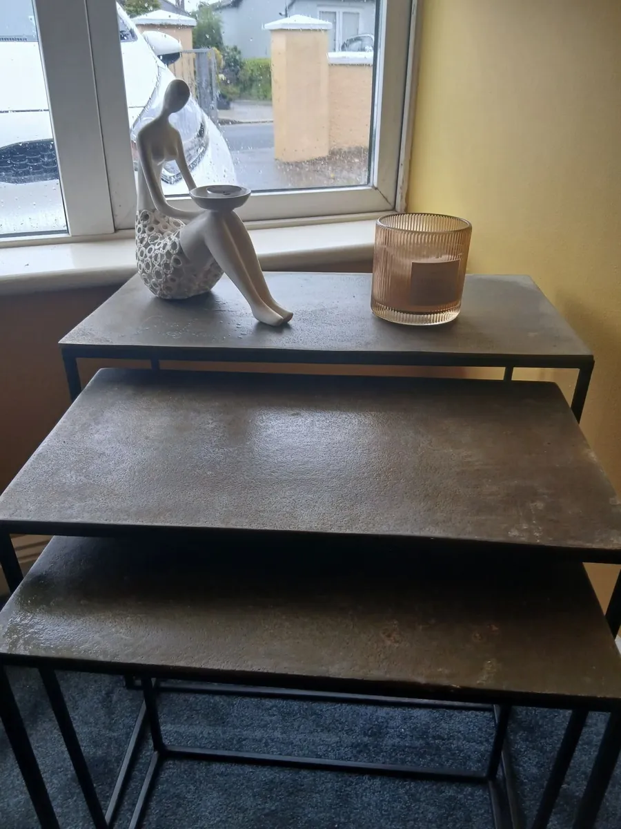 Nest of tables - Image 4
