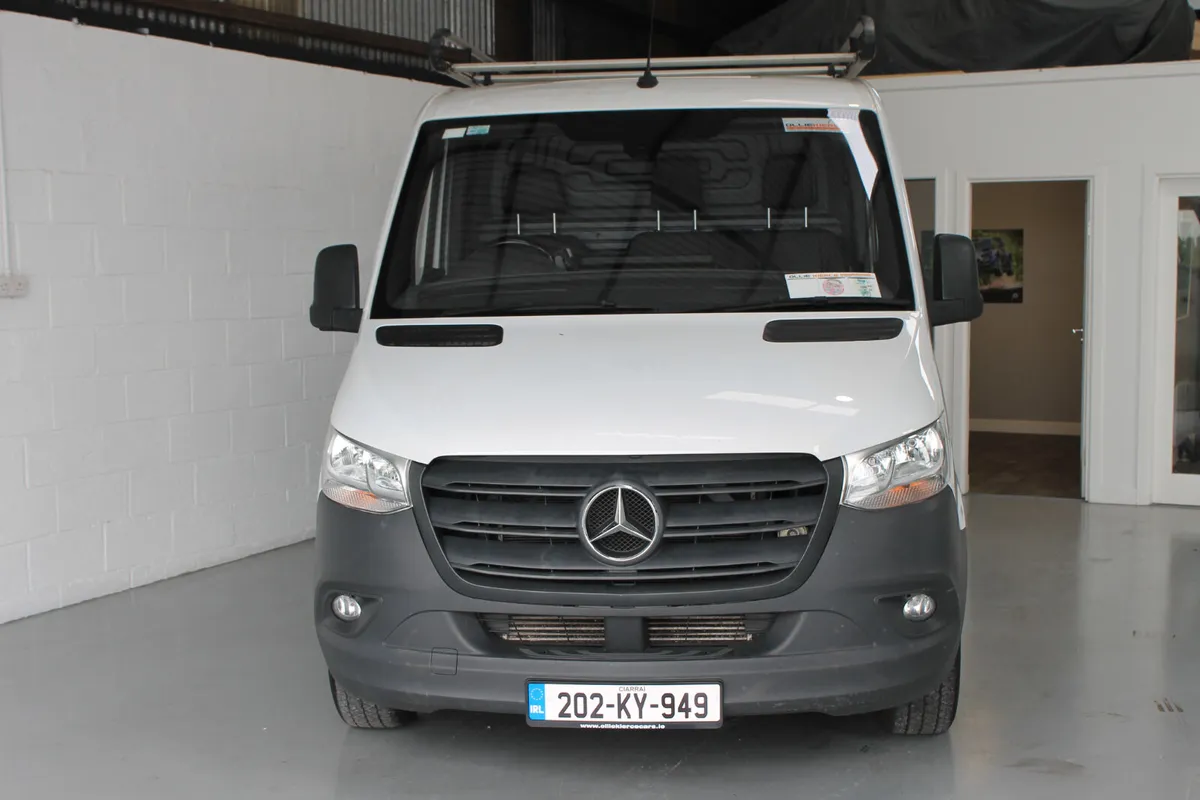 Mercedes-Benz Sprinter 2020, 2.1 FWD small Kms - Image 3