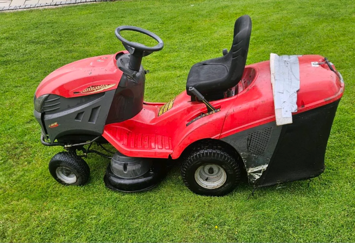 Ride on Lawn mower - Image 4
