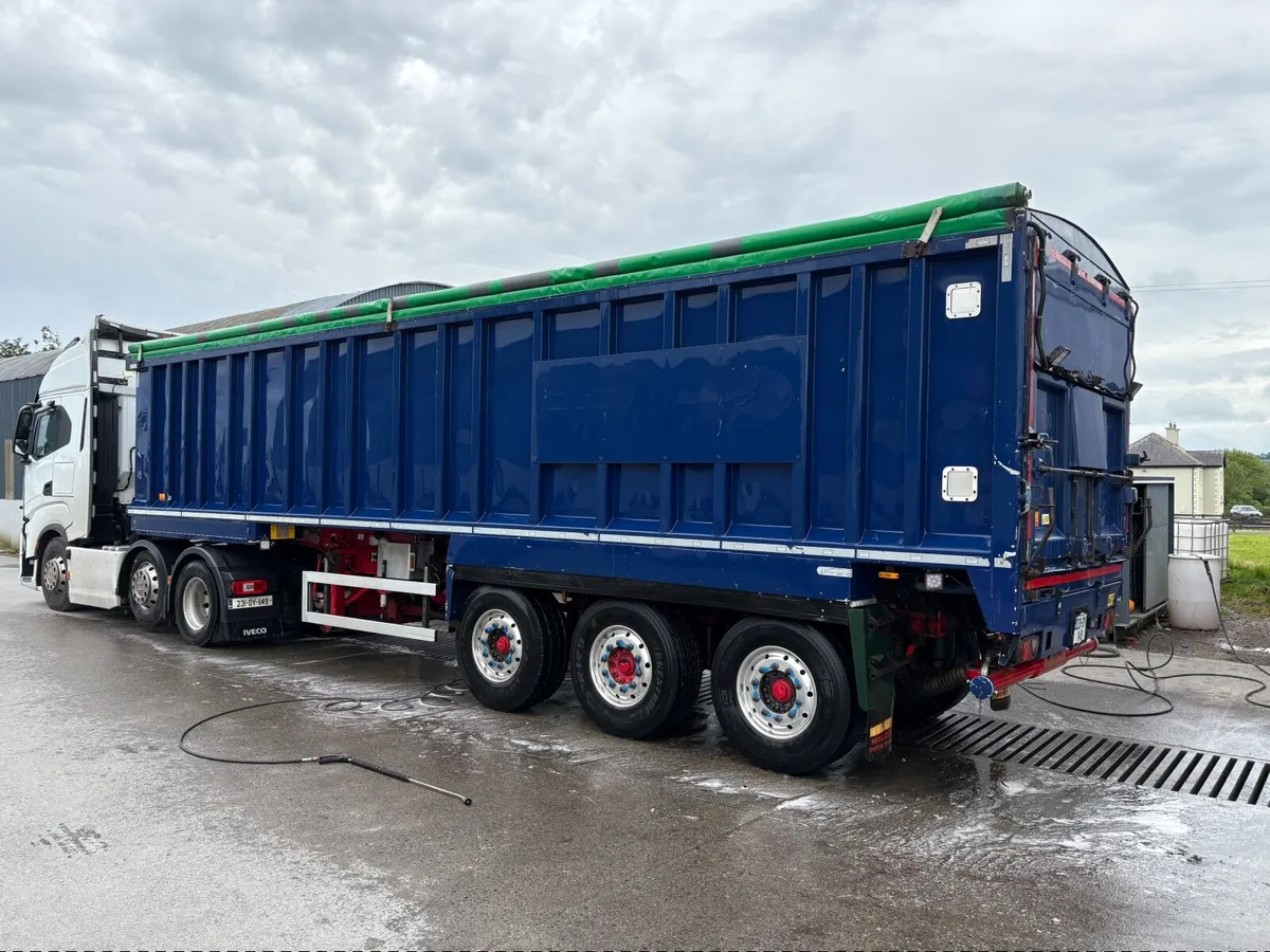 Wilcox bulk blower - Image 1
