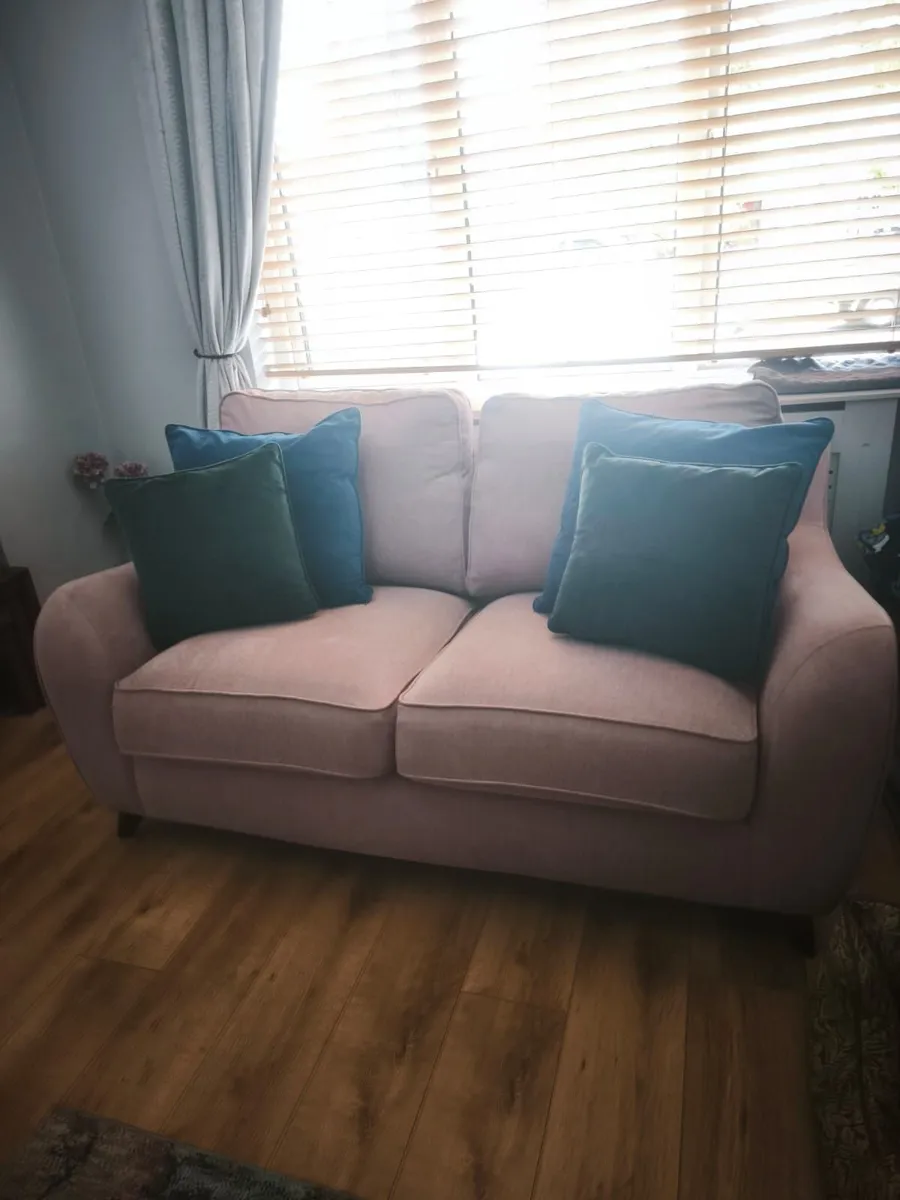 Couch - Image 3