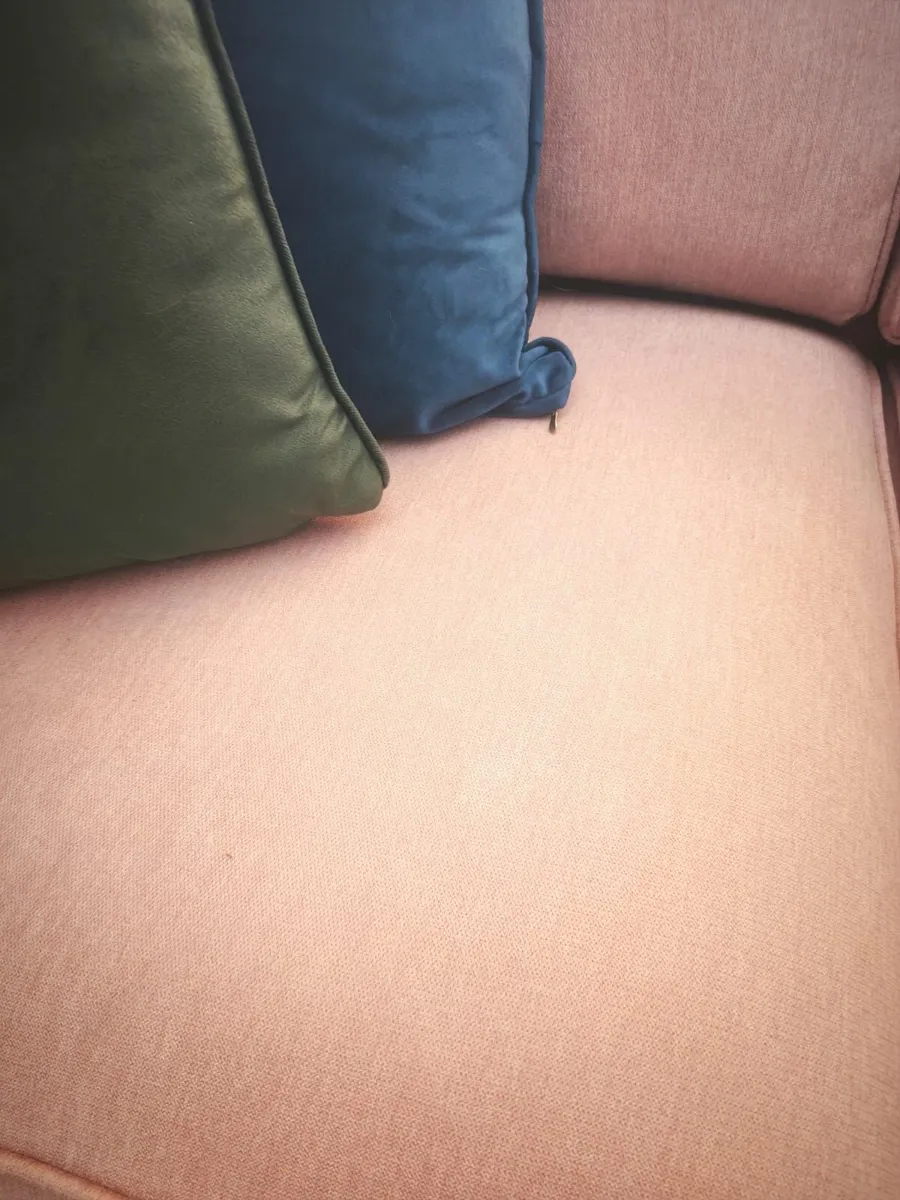 Couch - Image 4