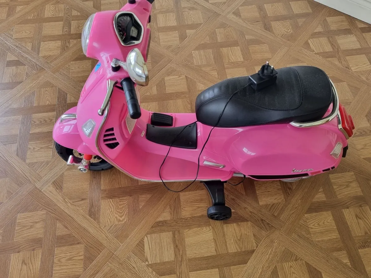 Toy scooter - Image 2