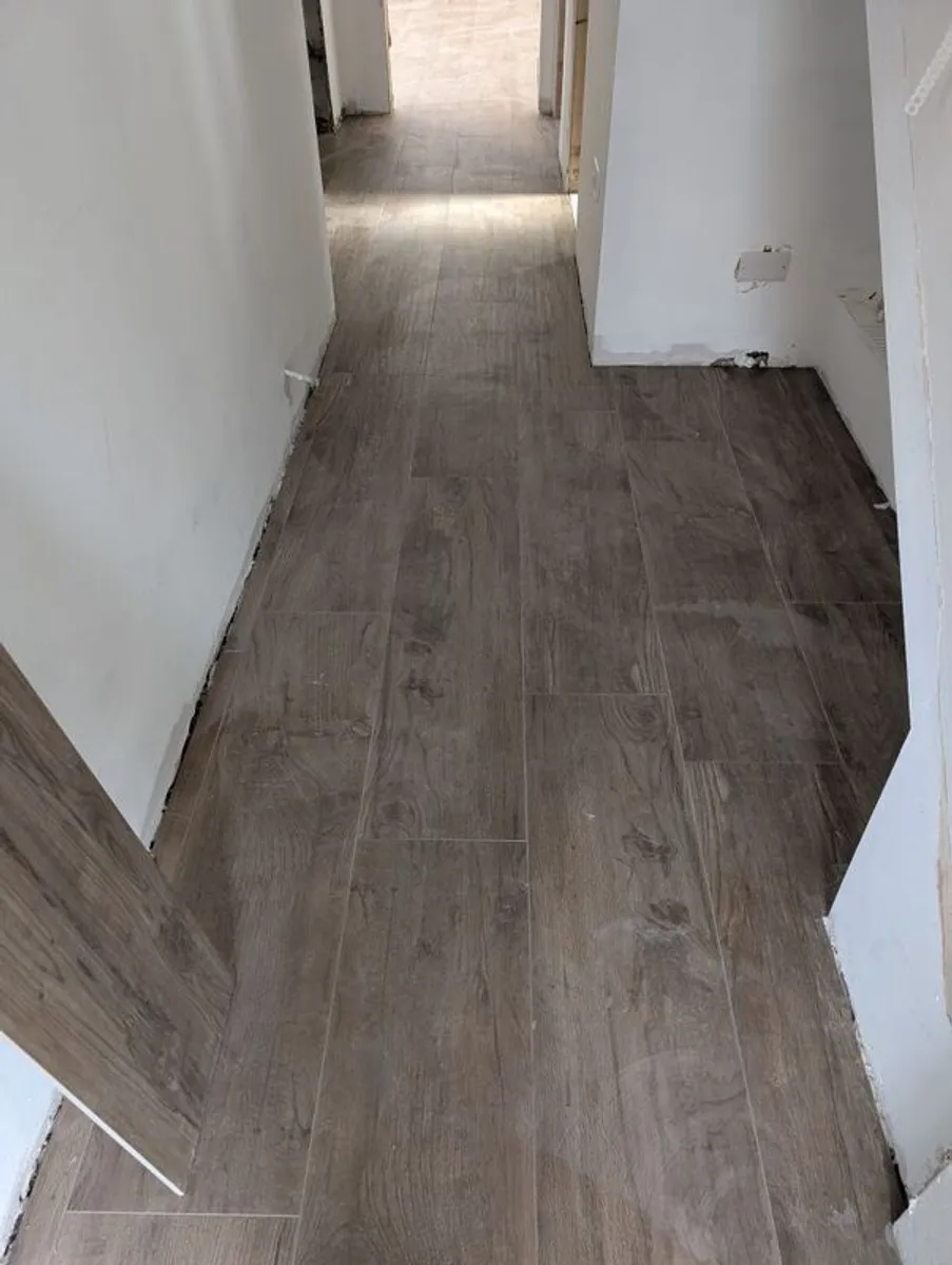 Premium Nebraska Oak floor tiles - Image 1