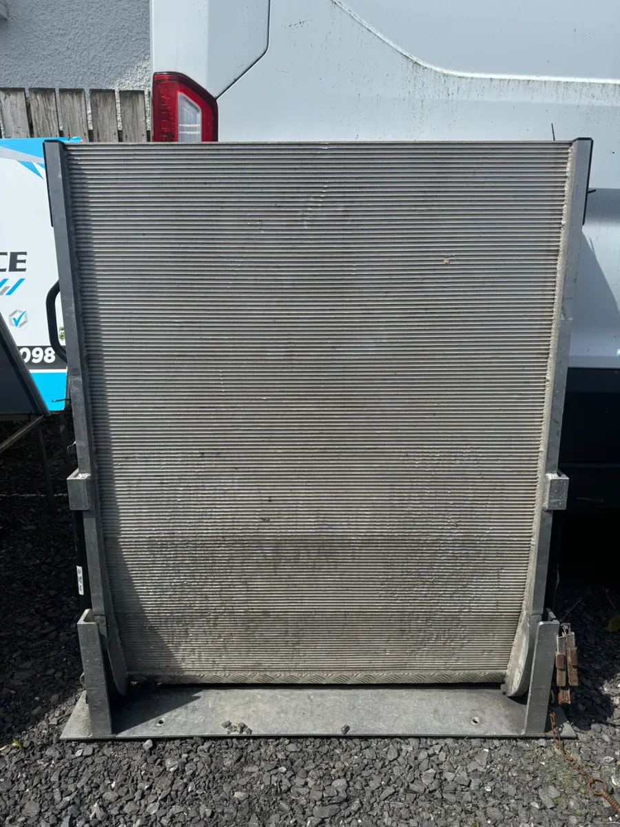Large Van loading ramp. - Image 1