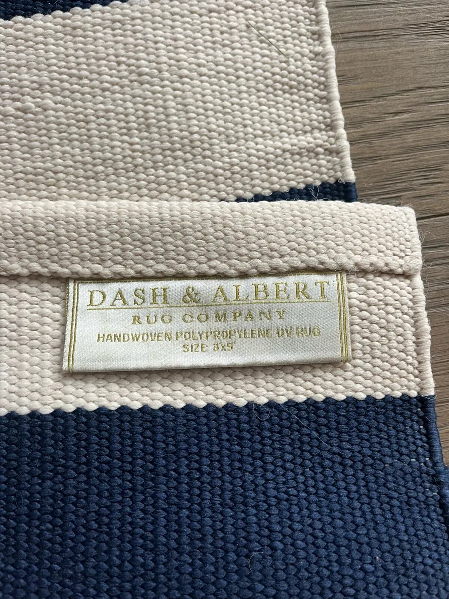 Dash & Albert navy rug - indoor and outdoor - Image 3