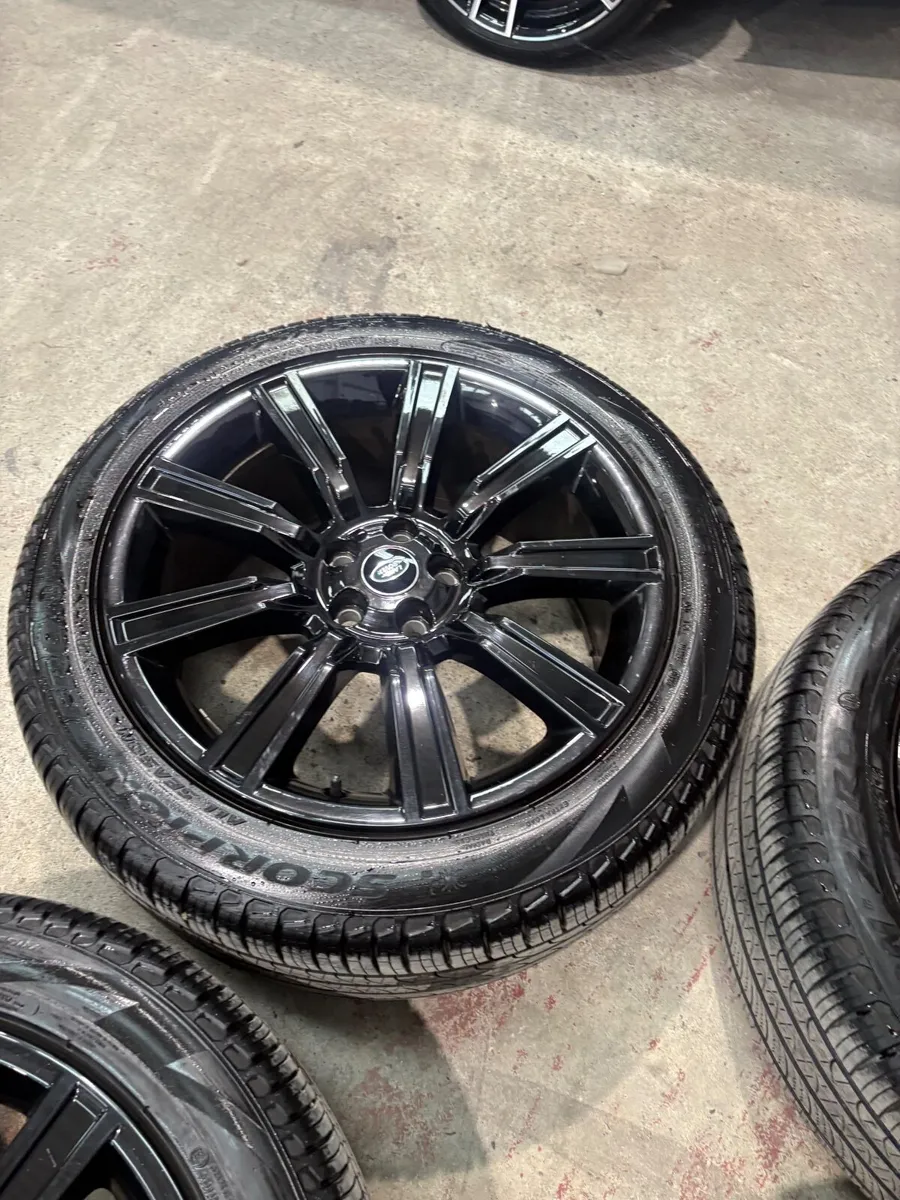 21” Range Rover Boack Wheels - Image 1