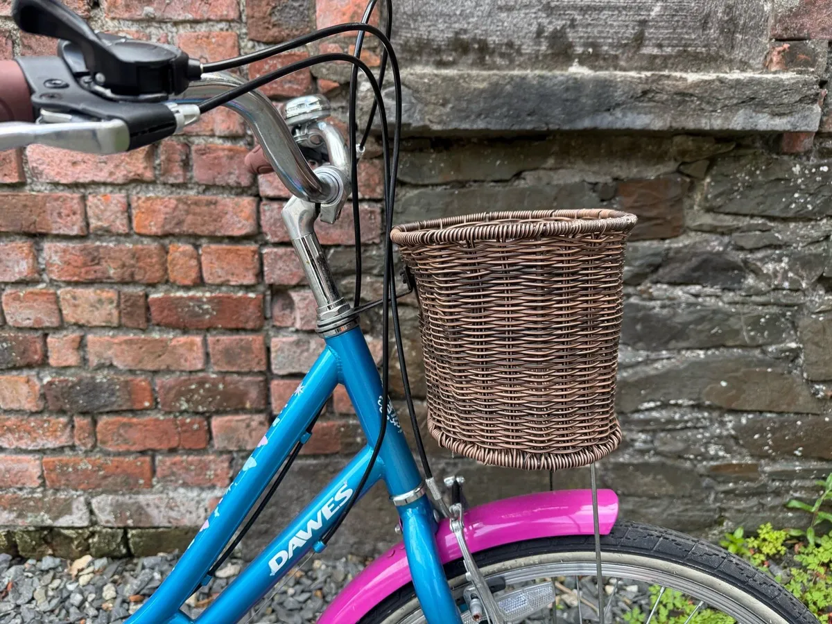 Dawes Bella Girls 24inch Bike - Image 2