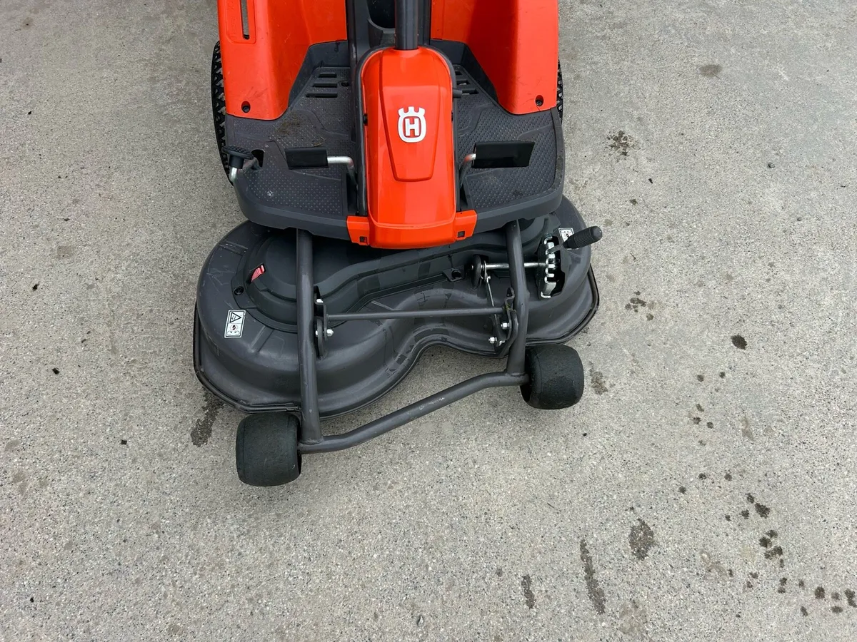 Husqvarna R112c - Image 2