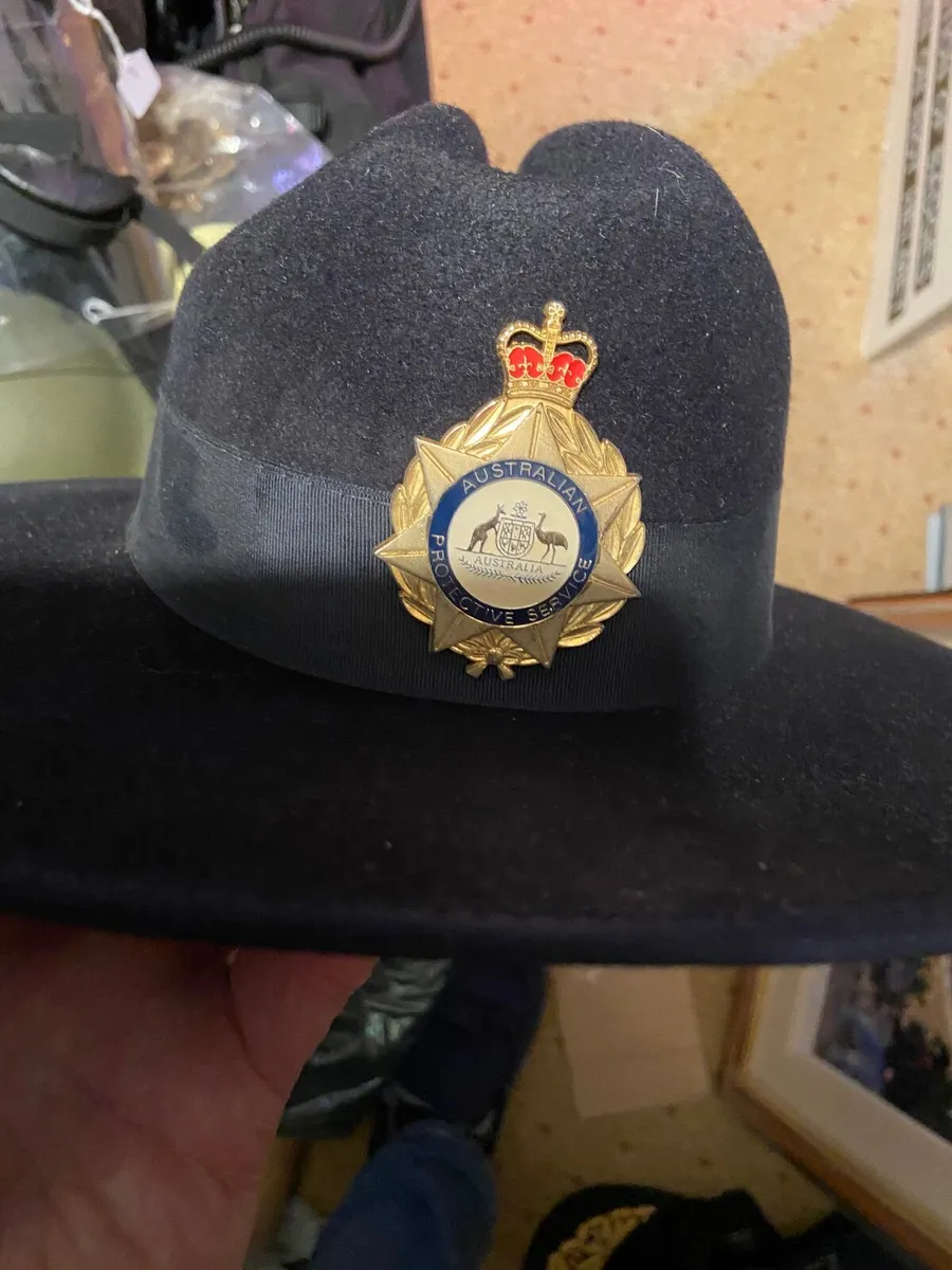 Police hat - Image 1