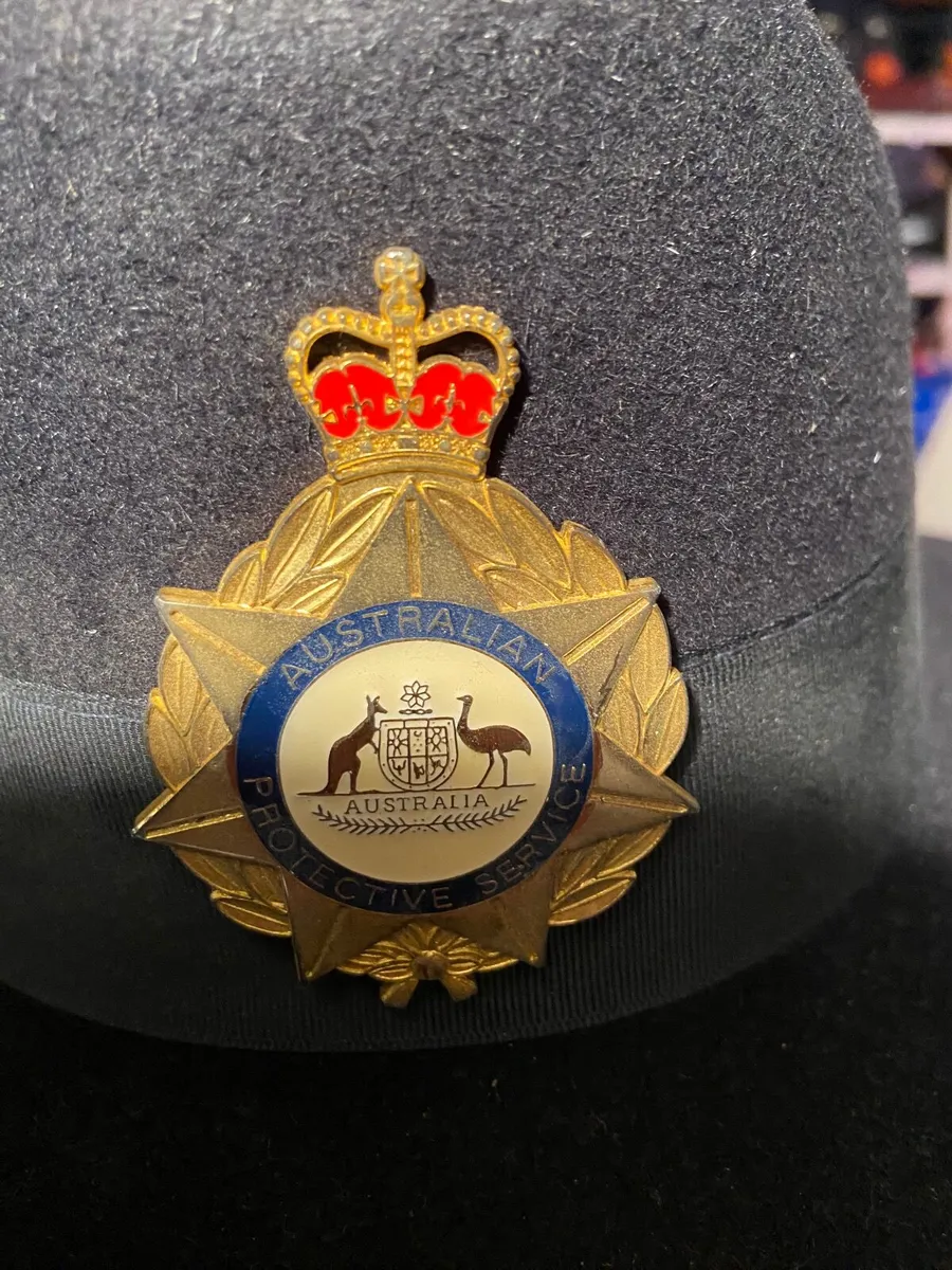 Police hat - Image 2