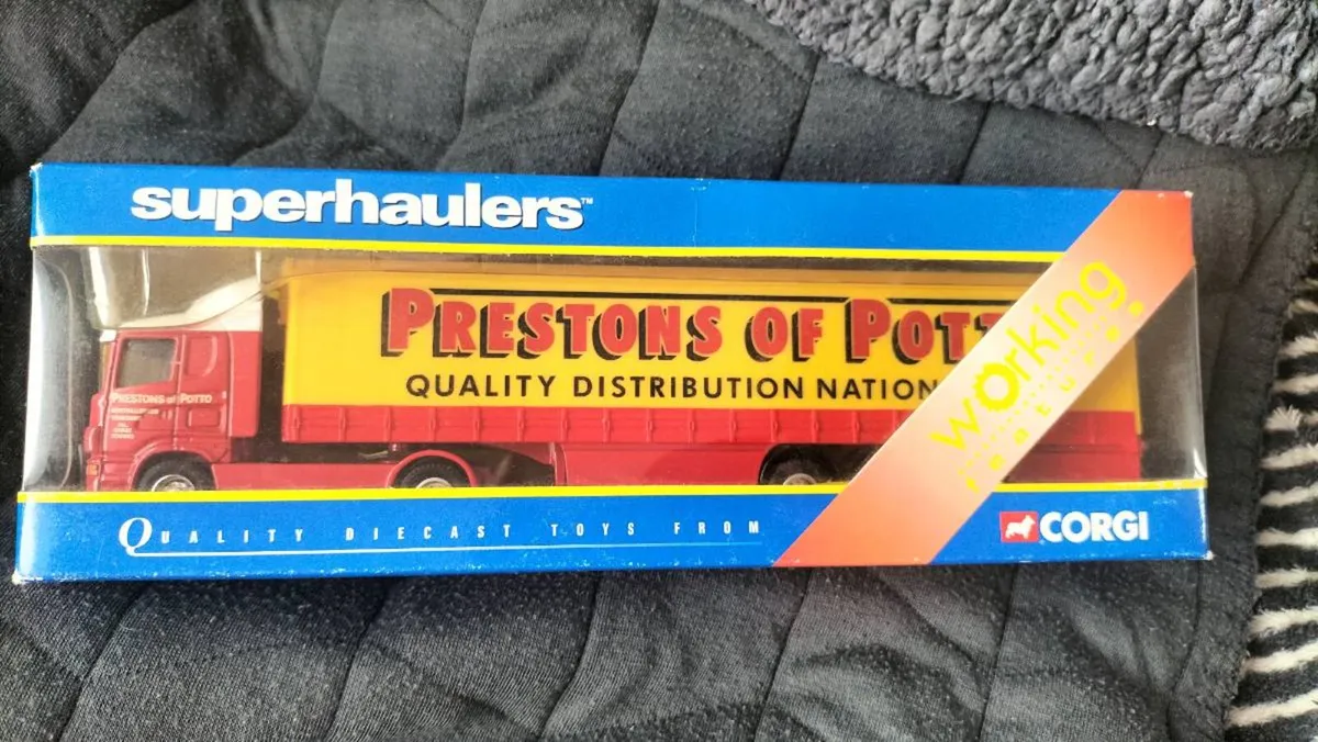 CORGI SUPERHAULERS SCANIA CURTANSIDE DIECAST MODEL - Image 1