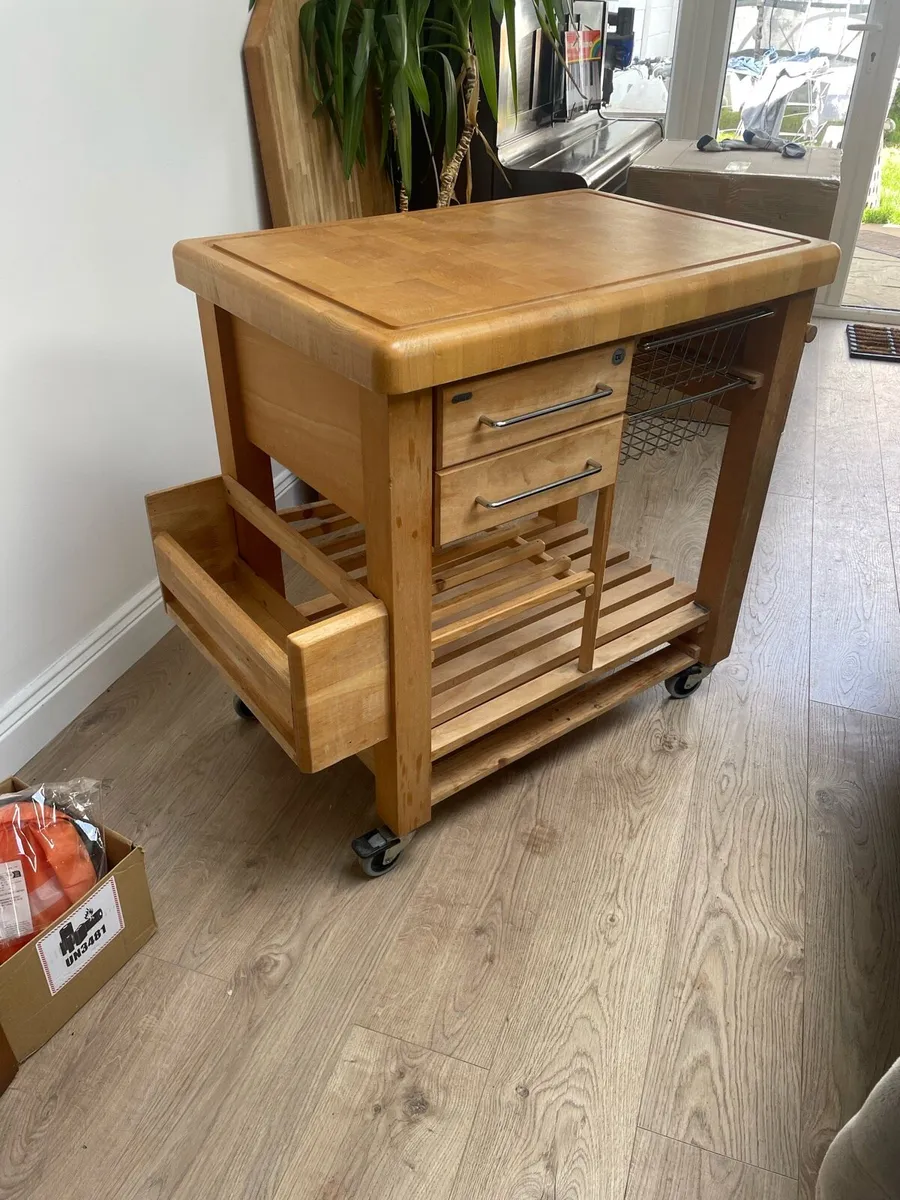 Kitchen island - Image 2