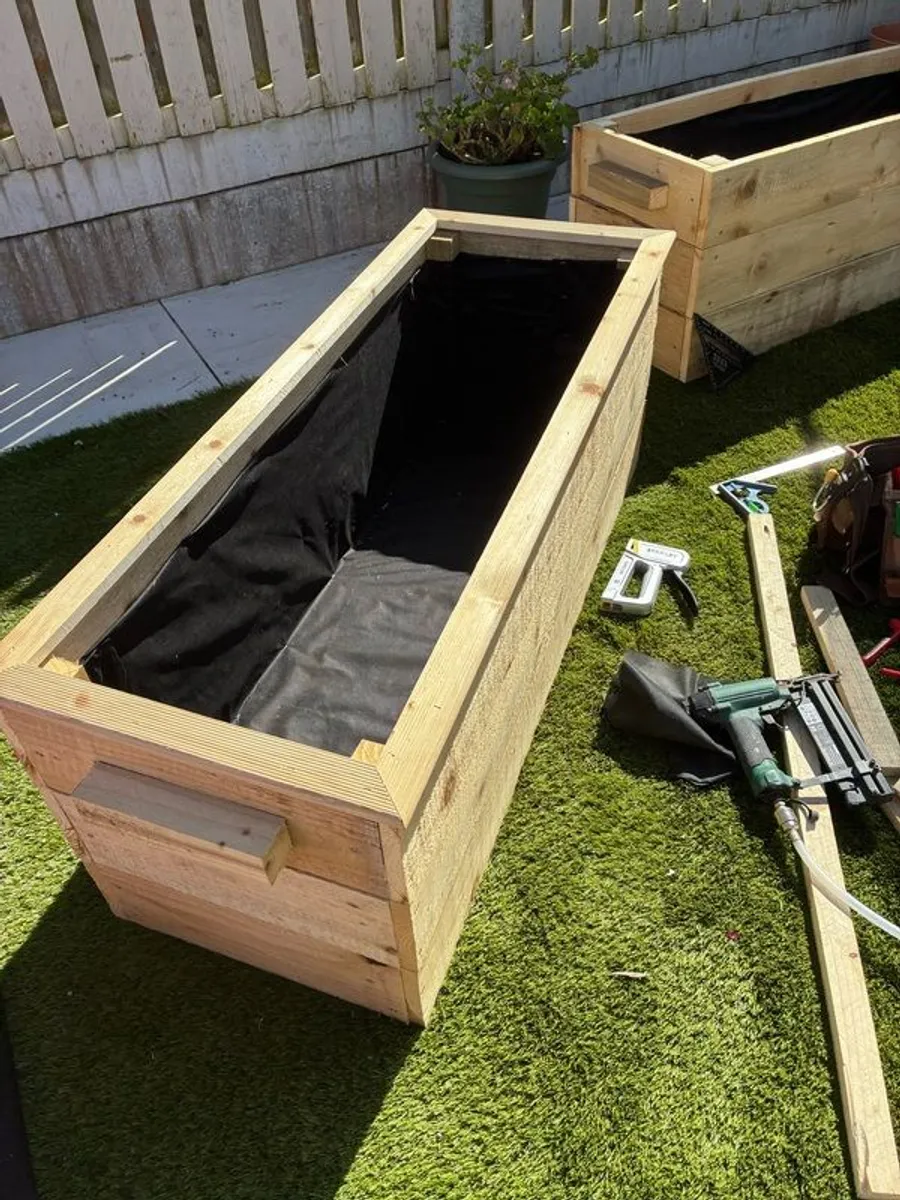 planter/ flower boxes - Image 2
