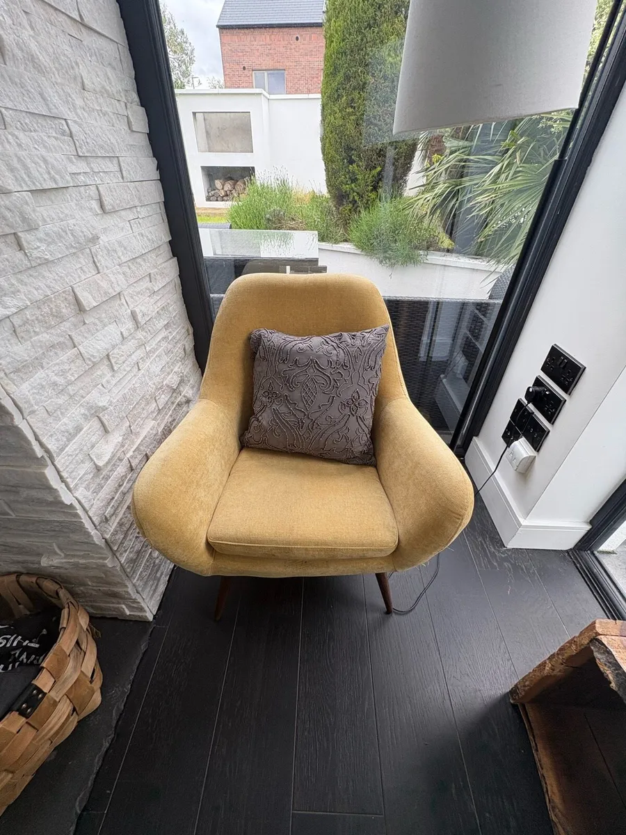 Furniture from house - Image 2